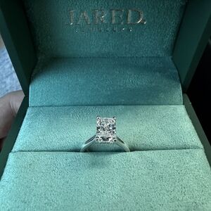 **NEW** 2 CT Platinum Radiant Cut Engagement Ring (Lab Grown Diamond) - Size 6